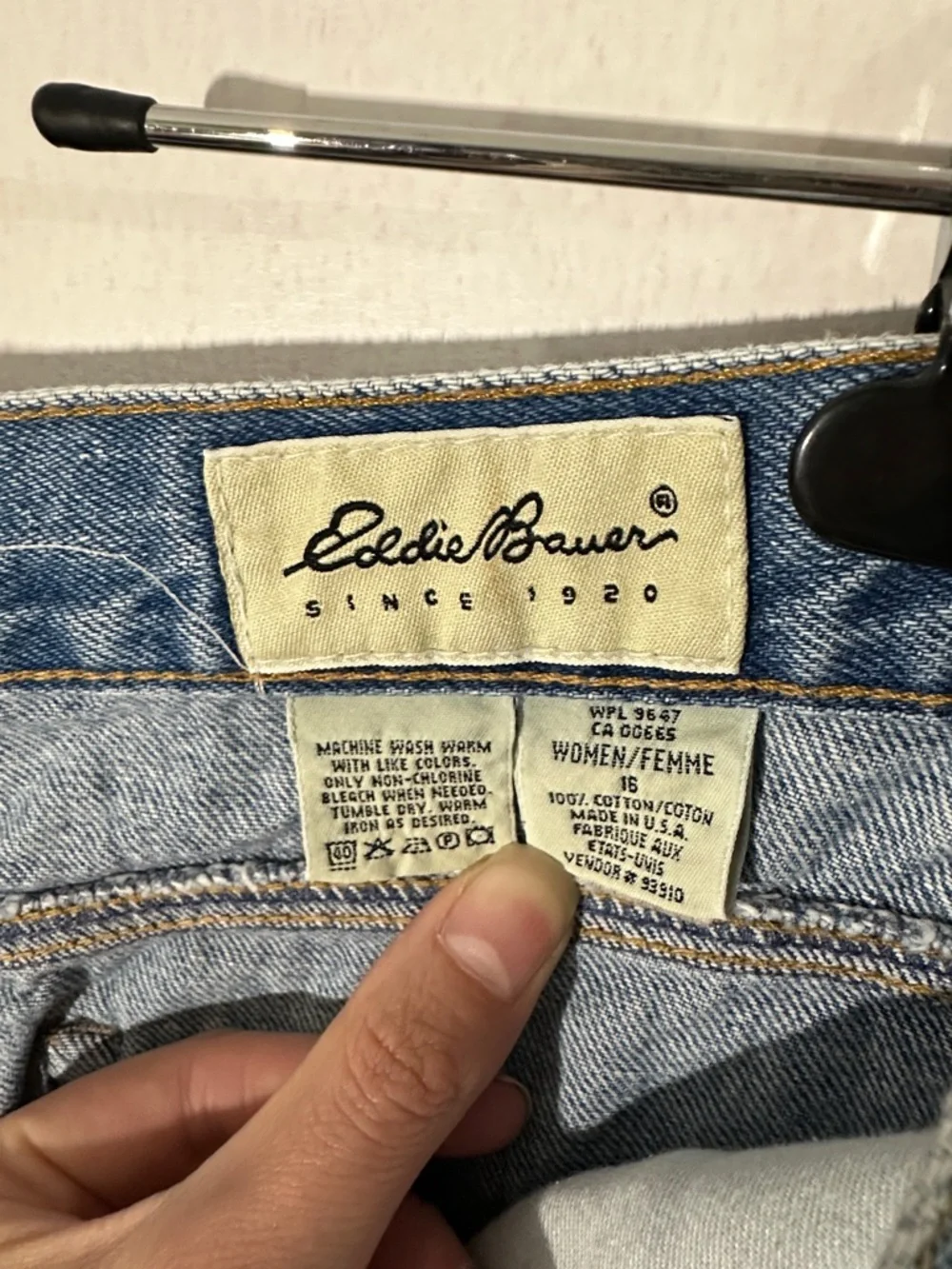 Eddie Bauer Light Blue Denim Jeans - Picture 2 of 7